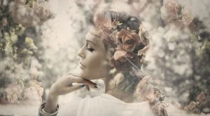 Afrodite, Persefone, Demetra o Atena?